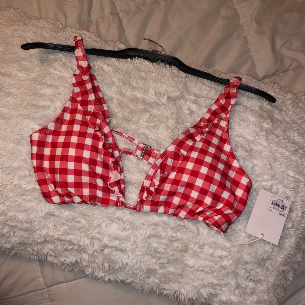 NWT KOHLS ruffled bikini top